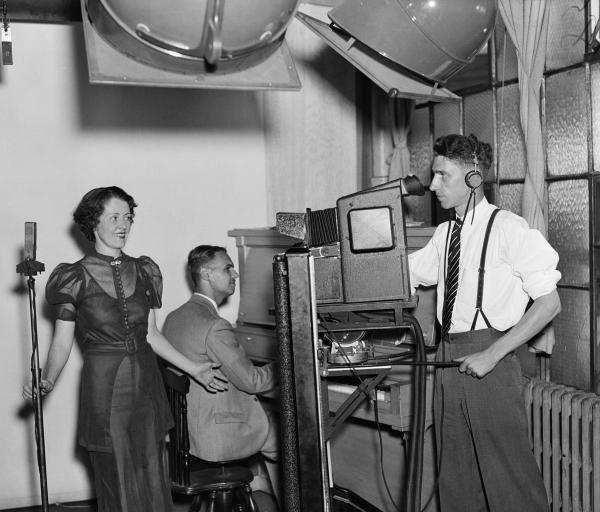 Betty McNellis sings for a television broadcasting demonstration