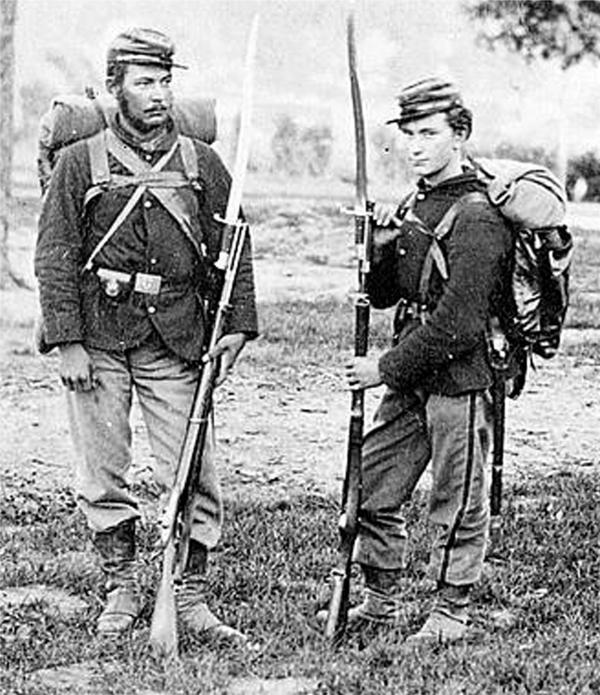 Photograph of two members of the 22nd NY Militia.