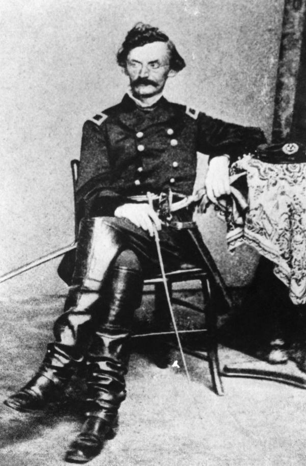 Photograph of Carl Shurz in uniform.