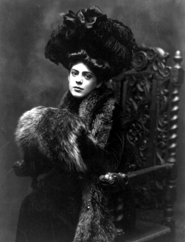 Ethel Barrymore, three-quarter length portrait, seated, facing front