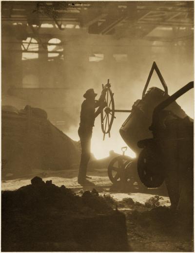 Image of a Steelworker in iron foundry.